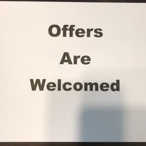 Feel free to make offers on ALL items. 😁